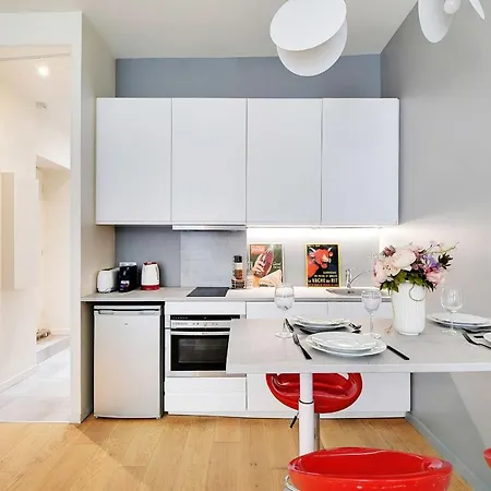Charming Refurbished Studio -maraisbeaubourg Appartement *