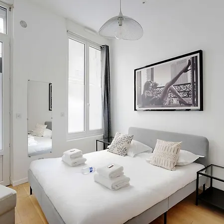 Charming Refurbished Studio -maraisbeaubourg Appartement *